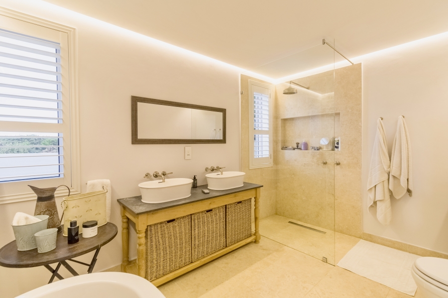 3 Bedroom Property for Sale in Grotto Bay Western Cape